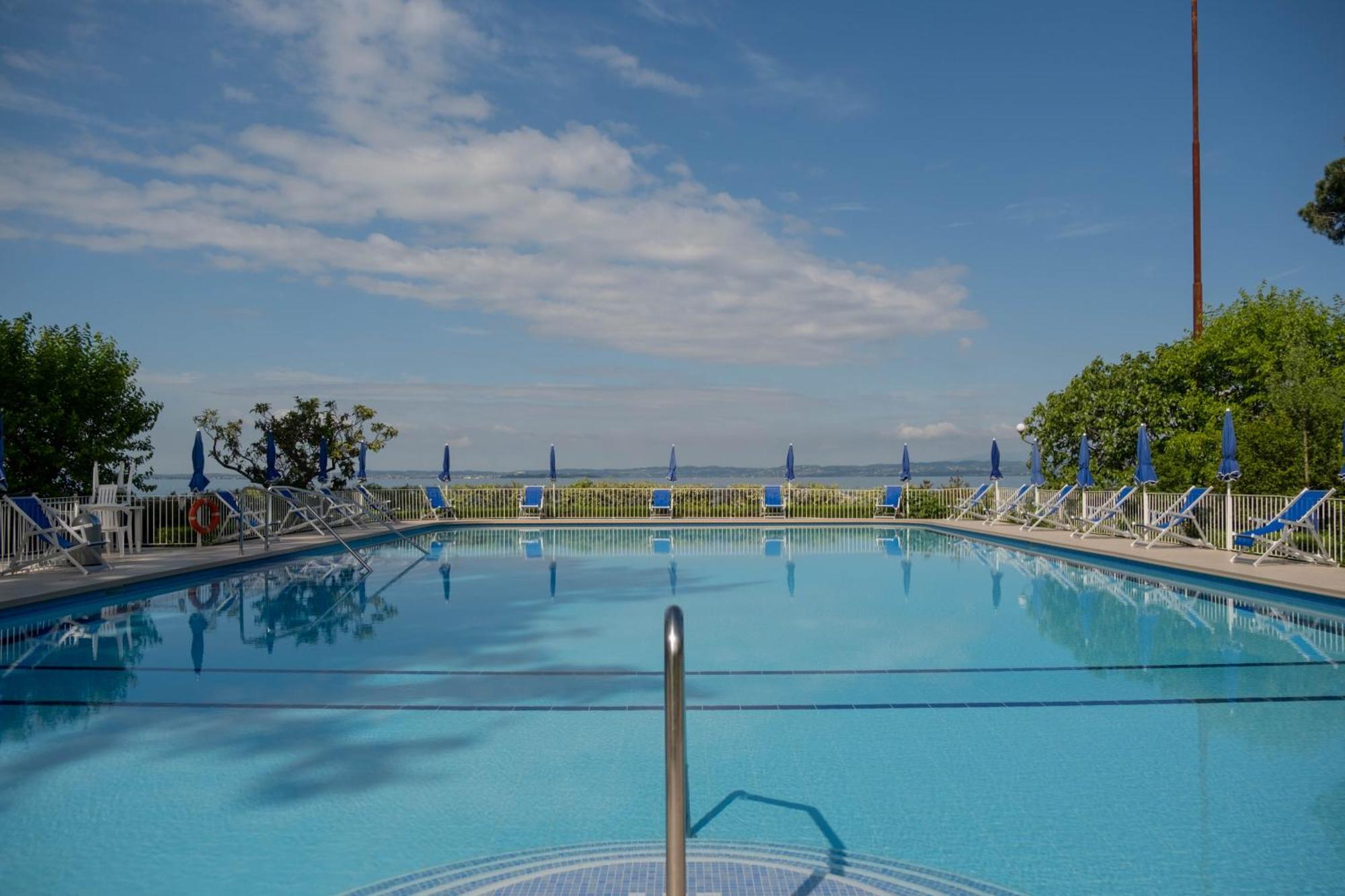 Hotel Vela D'Oro ***S Μπαρντολίνο Εξωτερικό φωτογραφία